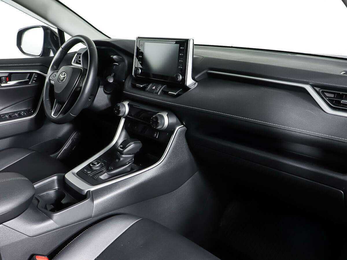Toyota RAV4 2021 года с пробегом. Фото: #8
