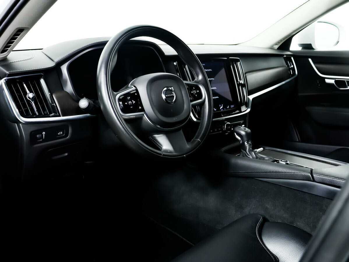 Volvo V90 Cross Country 2019 года с пробегом. Фото: #12