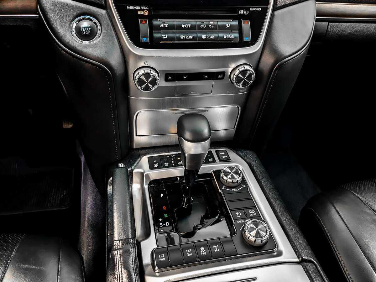 Toyota Land Cruiser 2017 года с пробегом. Фото: #19
