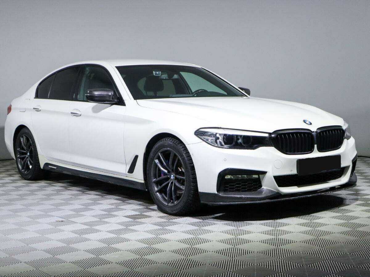 BMW 5 серии 2018 года с пробегом. Фото: #2