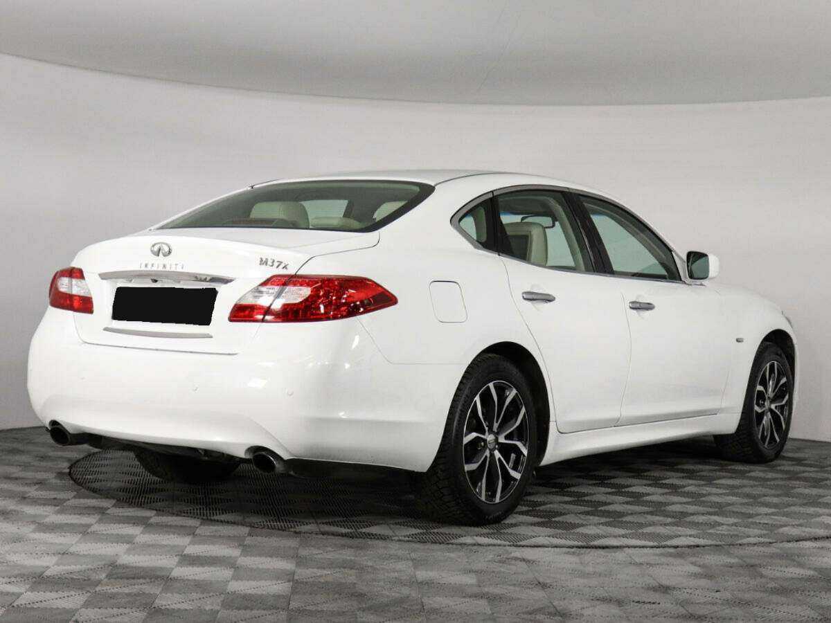 Infiniti M 2011 года с пробегом. Фото: #4