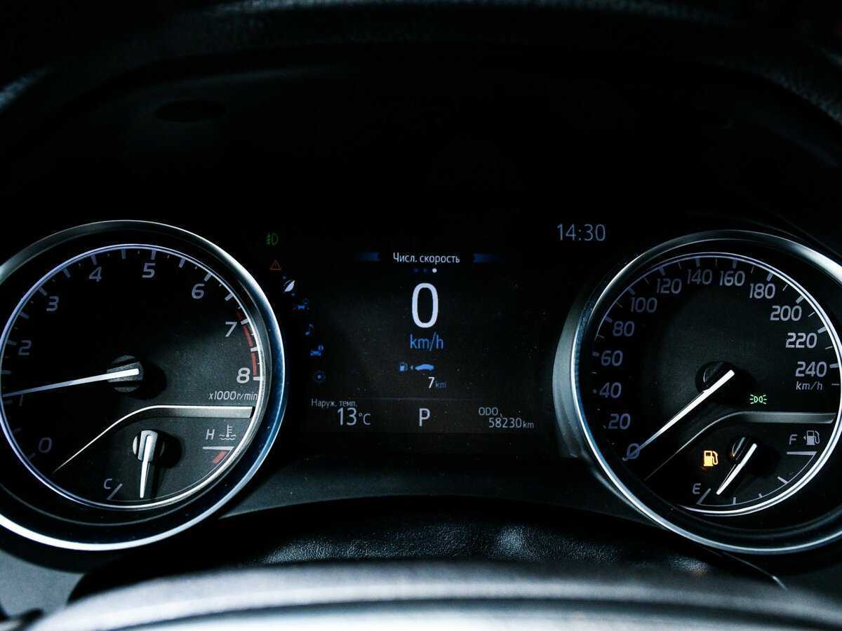 Toyota Camry 2021 года с пробегом. Фото: #9