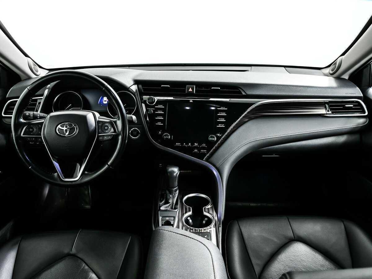 Toyota Camry 2018 года с пробегом. Фото: #10