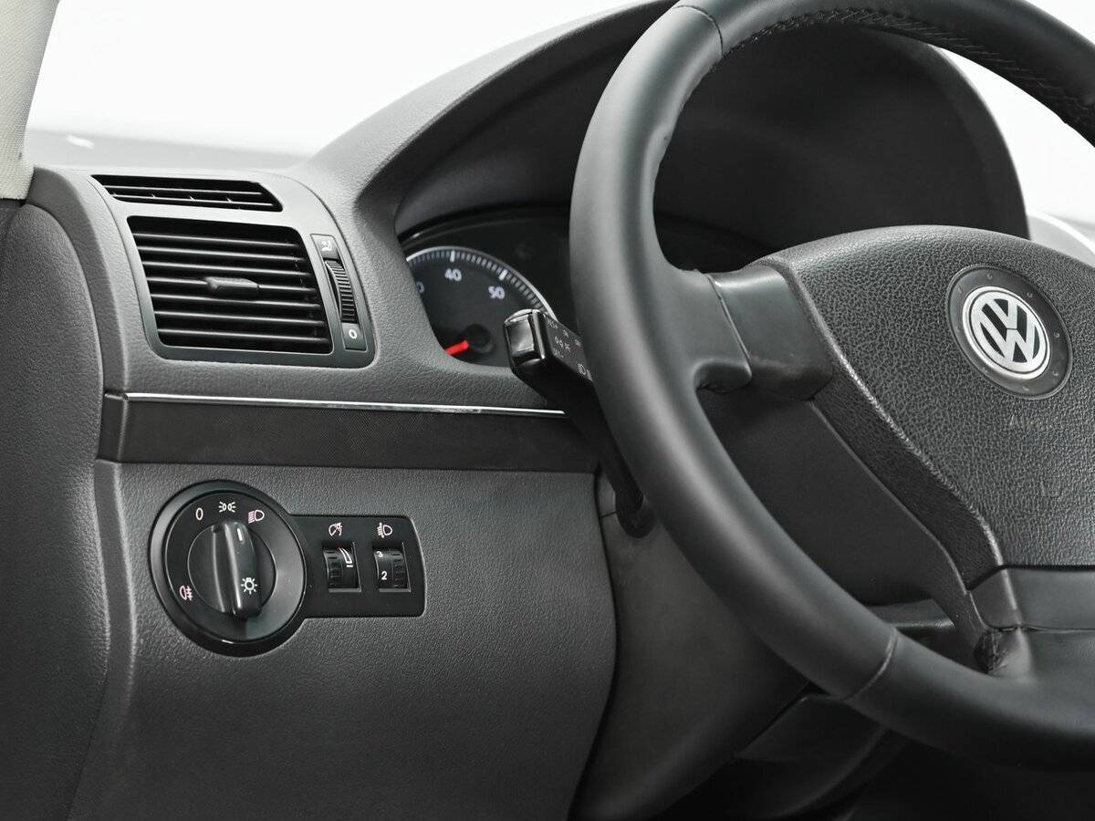 Volkswagen Touran 2007 года с пробегом. Фото: #8