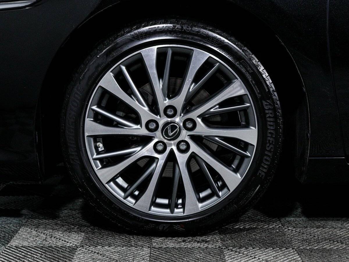 Lexus ES 2019 года с пробегом. Фото: #14