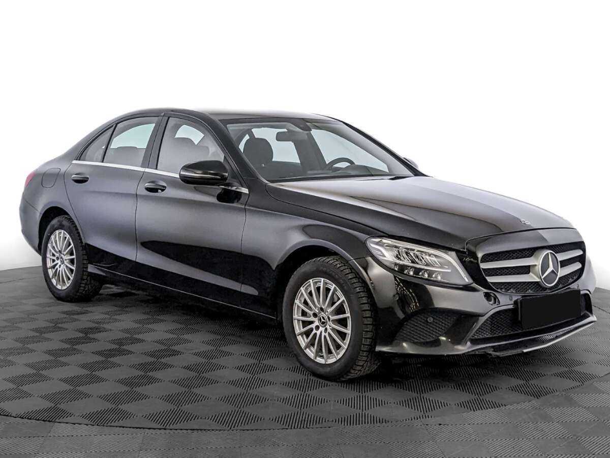 Mercedes-Benz C-Класс 2019 года с пробегом. Фото: #2
