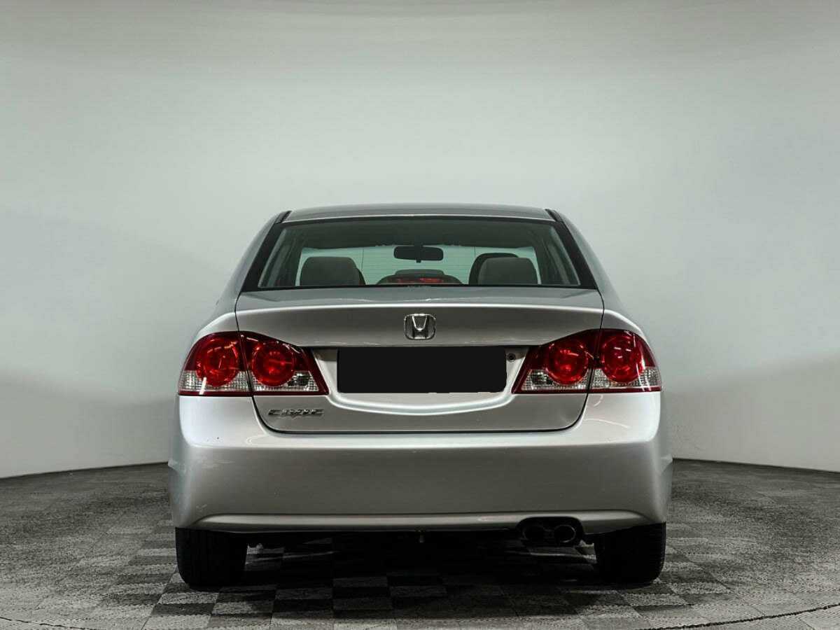 Honda Civic 2006 года с пробегом. Фото: #5