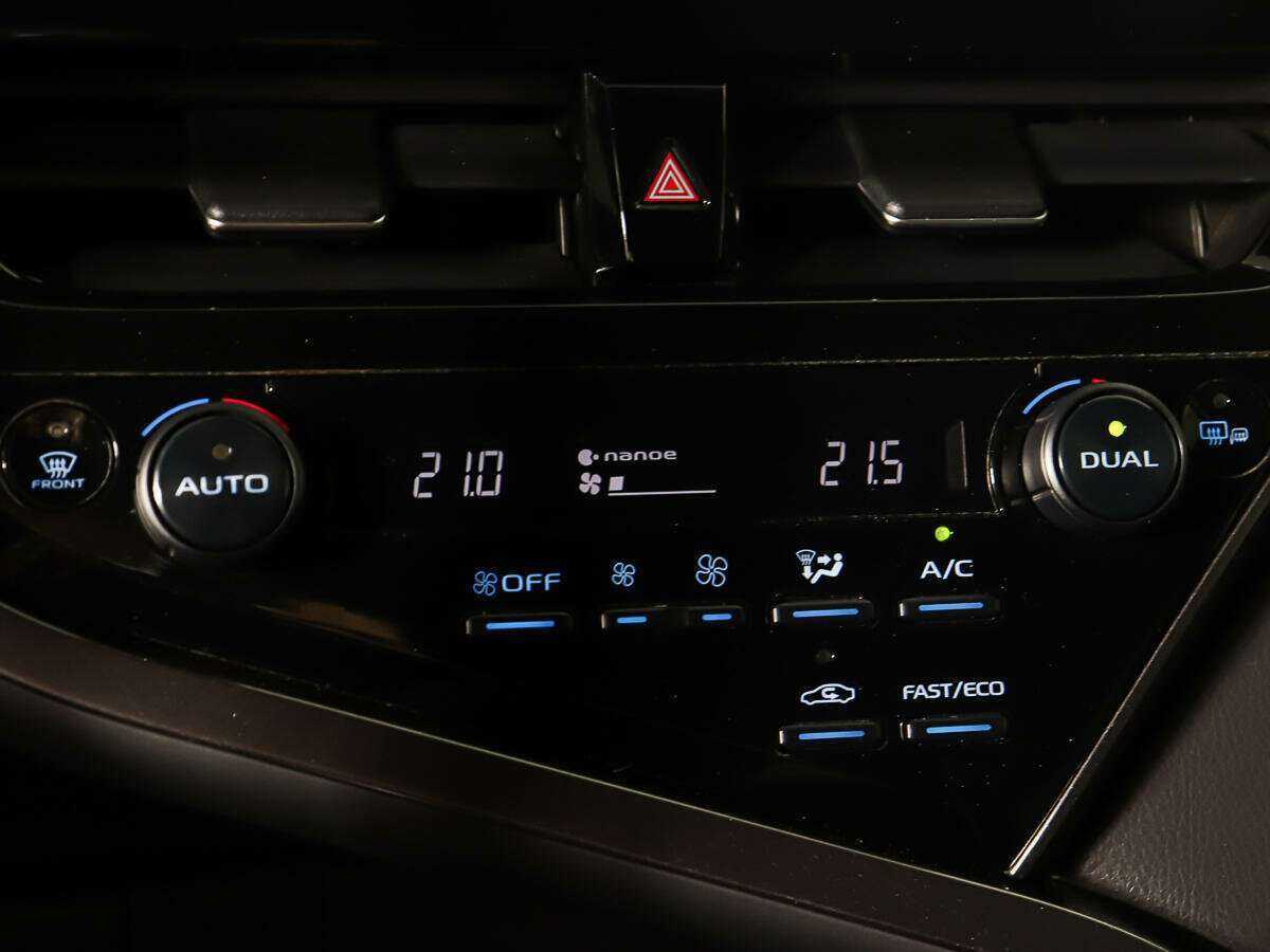 Toyota Camry 2022 года с пробегом. Фото: #18