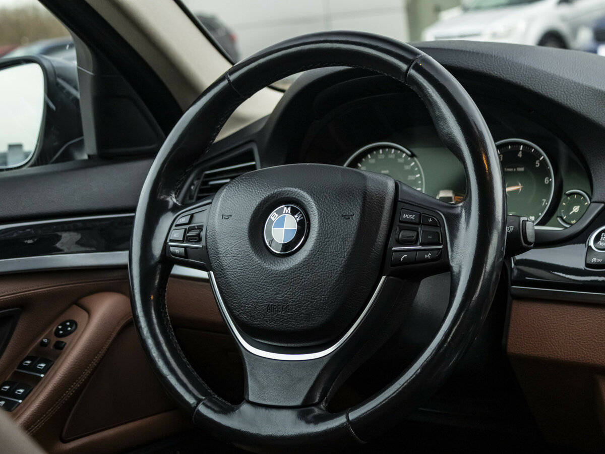 BMW 5 серии 2016 года с пробегом. Фото: #9
