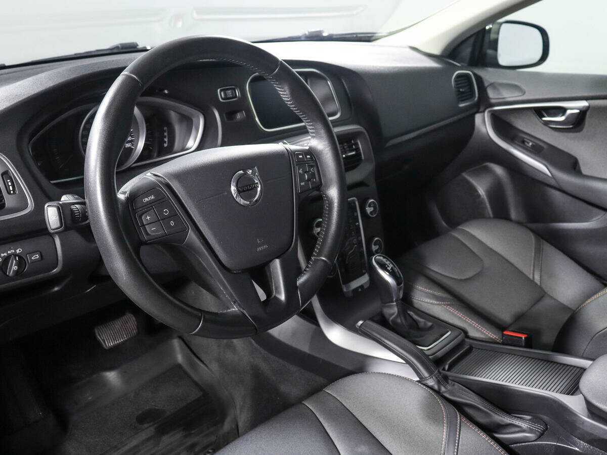 Volvo V40 Cross Country 2019 года с пробегом. Фото: #10