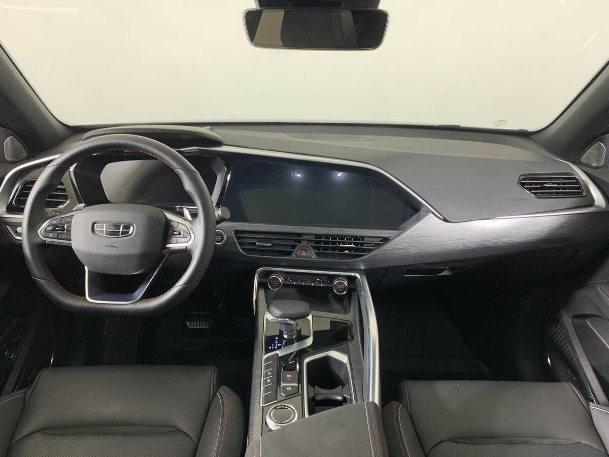 Geely Tugella 2024 года с пробегом. Фото: #12