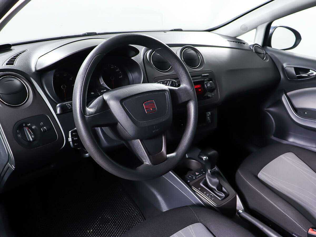 SEAT Ibiza 2012 года с пробегом. Фото: #12
