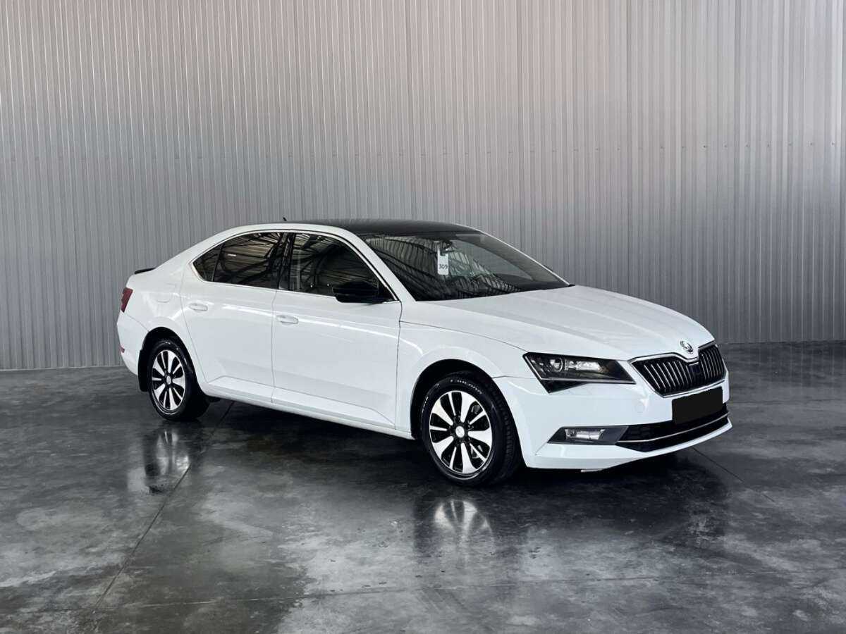 Skoda Superb 2015 года с пробегом. Фото: #2