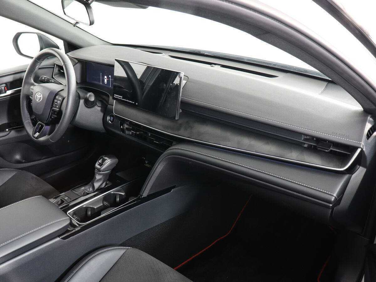 Toyota Camry 2024 года с пробегом. Фото: #9
