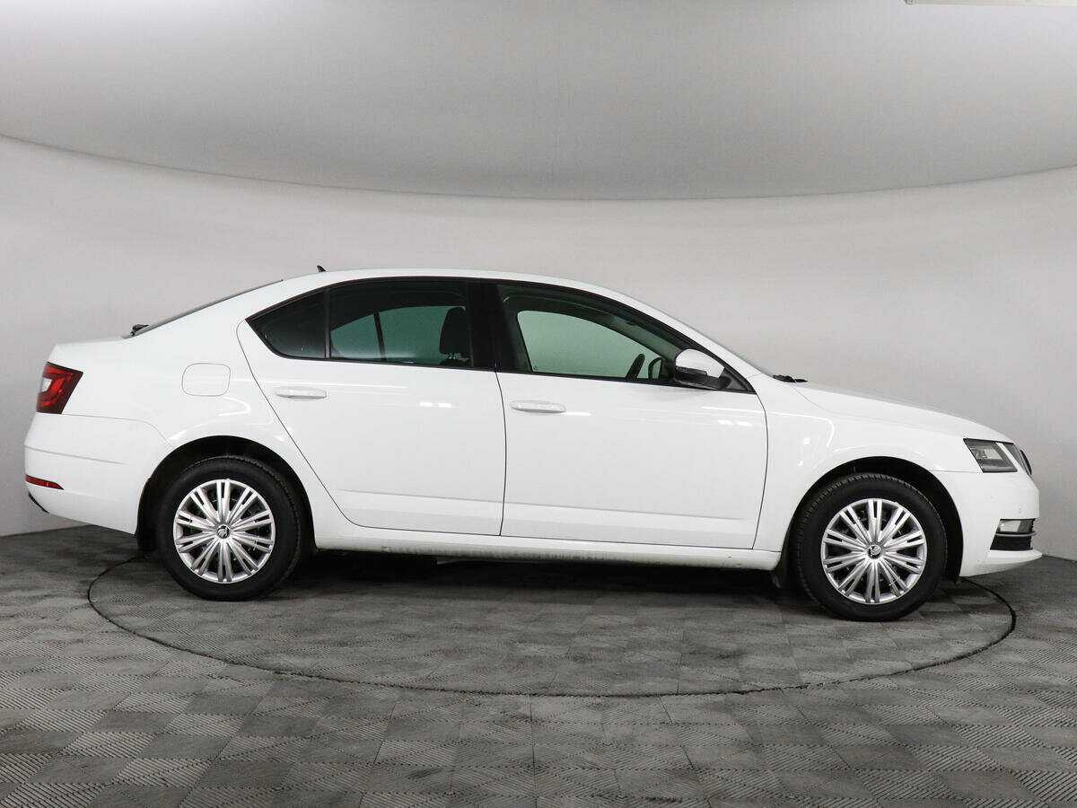 Skoda Octavia 2018 года с пробегом. Фото: #3