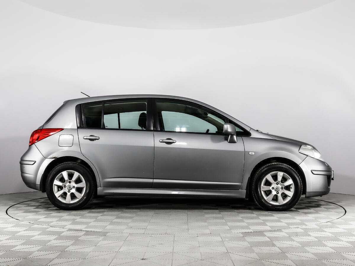 Nissan Tiida 2010 года с пробегом. Фото: #3