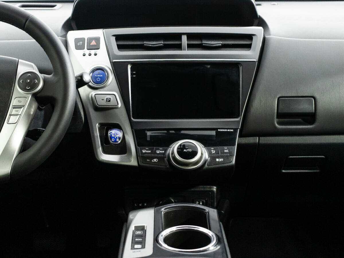 Toyota Prius v (+) 2015 года с пробегом. Фото: #13