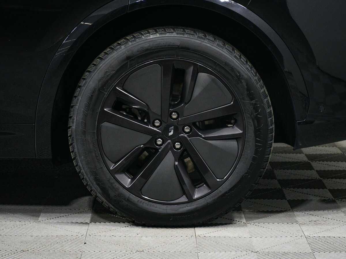 LiXiang L7 2024 года с пробегом. Фото: #11