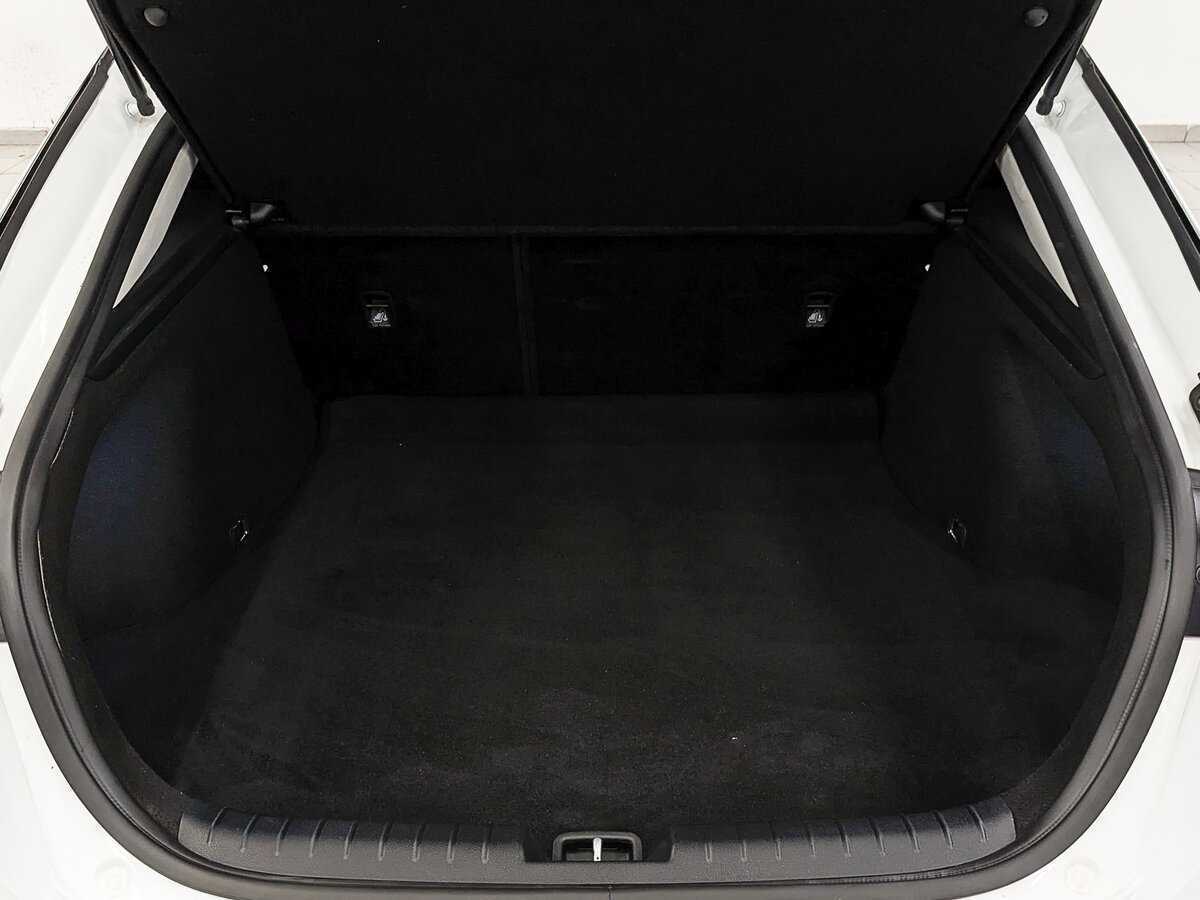 Kia Stinger 2019 года с пробегом. Фото: #9