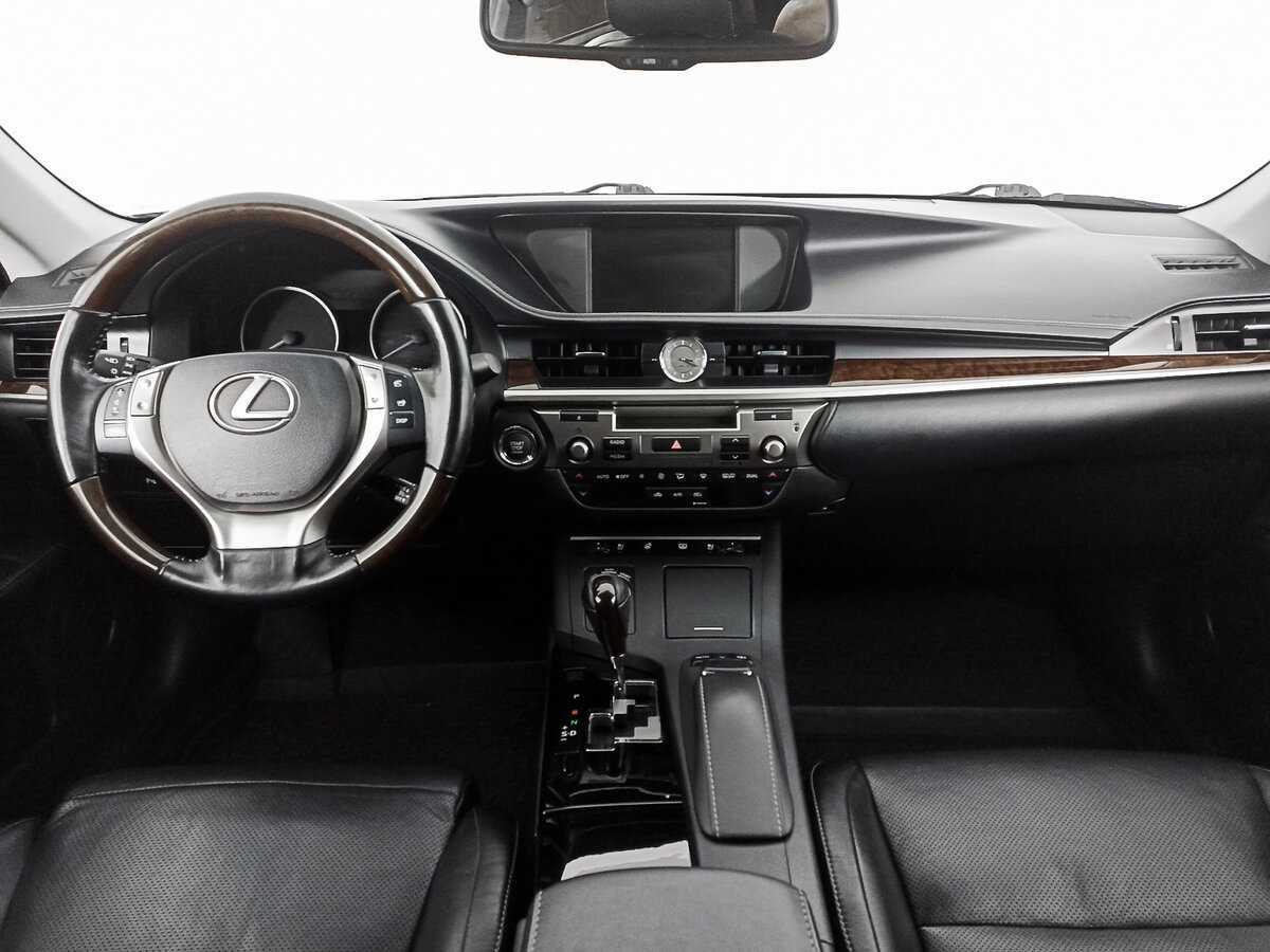 Lexus ES 2015 года с пробегом. Фото: #8