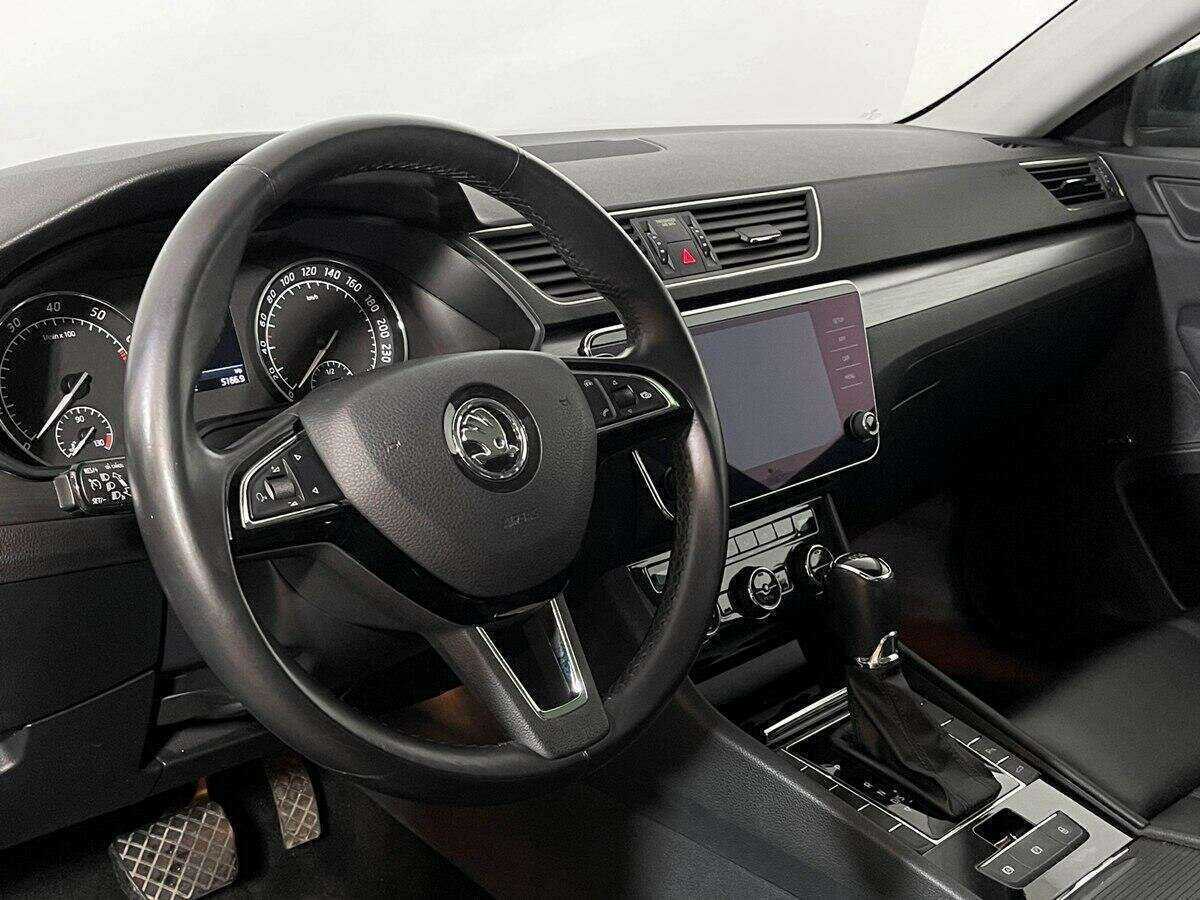 Skoda Superb 2017 года с пробегом. Фото: #15