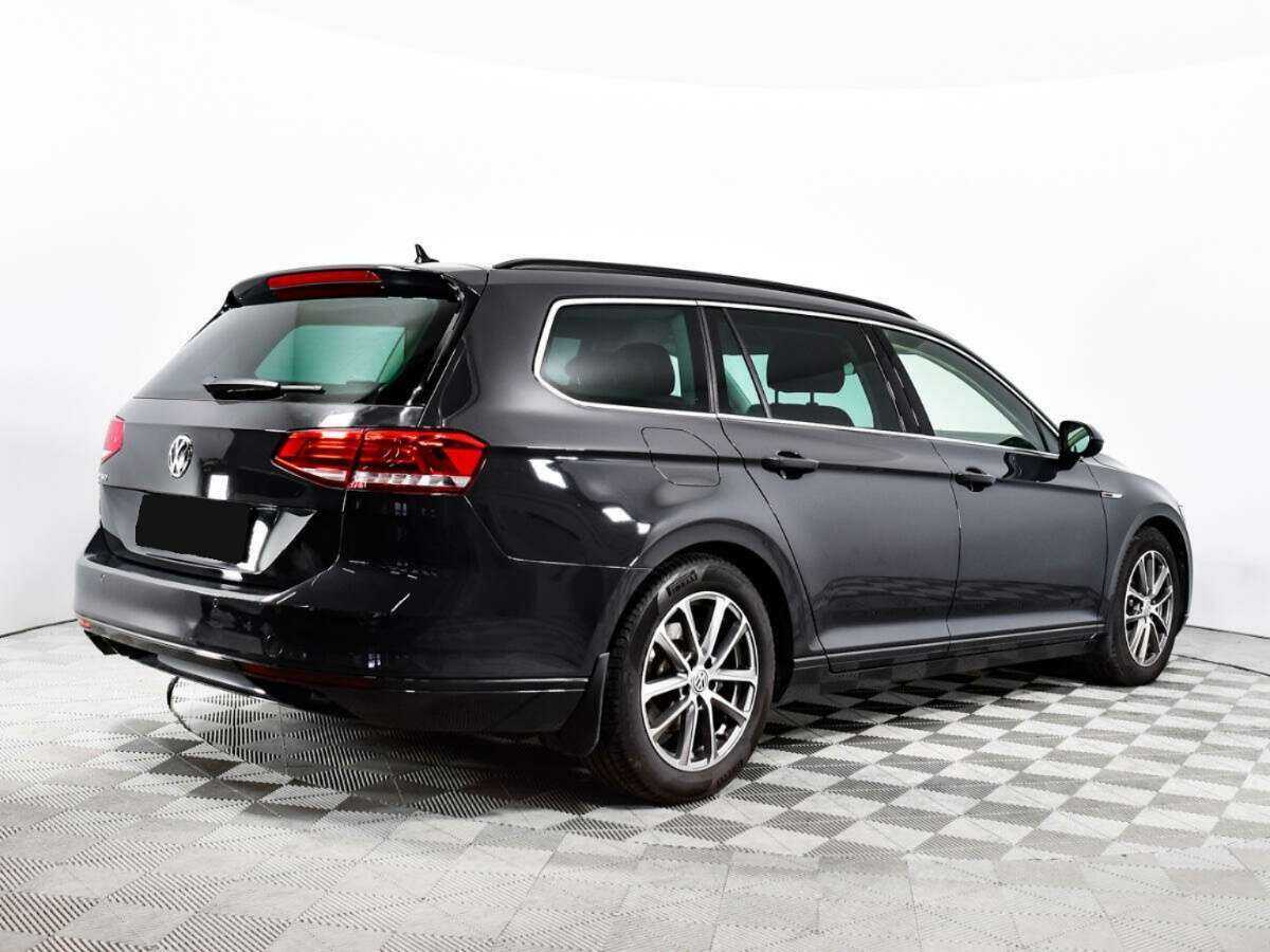 Volkswagen Passat 2018 года с пробегом. Фото: #4