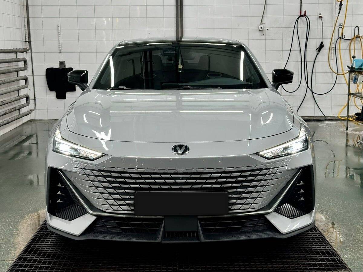Changan UNI-V 2024 года с пробегом. Посмотреть фото