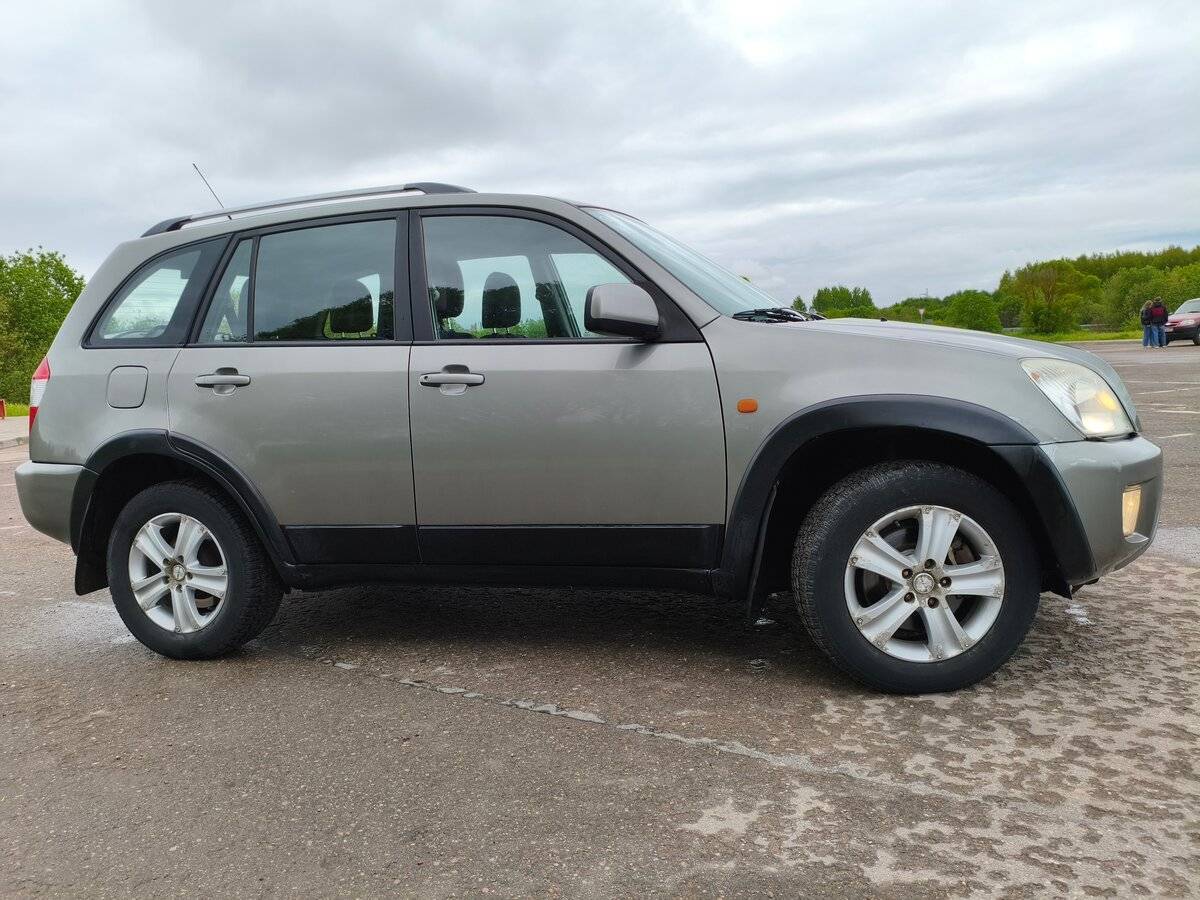 Chery Tiggo (T11) 2011 года с пробегом. Фото: #3