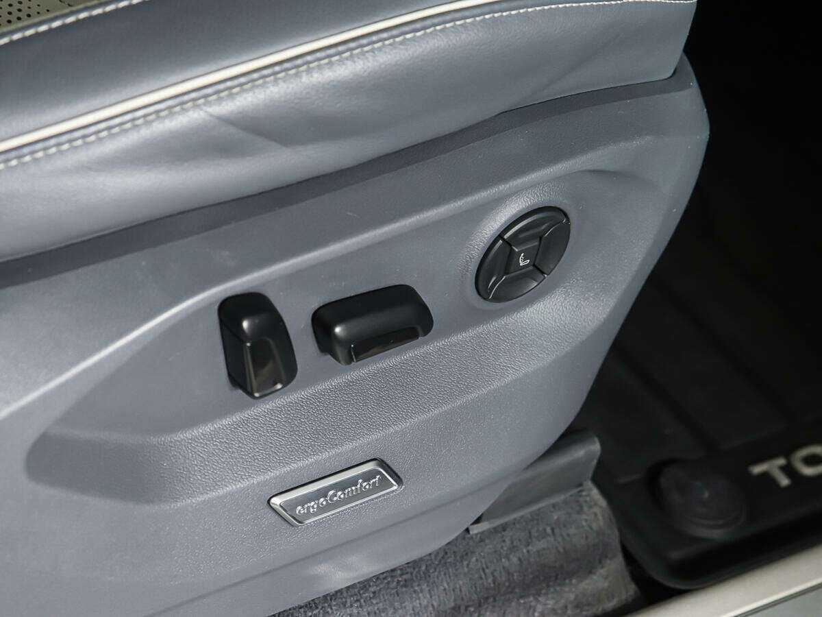 Volkswagen Touareg 2020 года с пробегом. Фото: #17