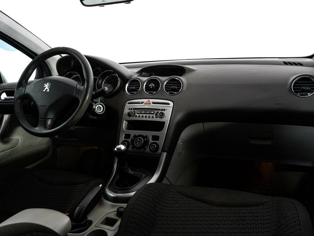 Peugeot 308 2008 года с пробегом. Фото: #8