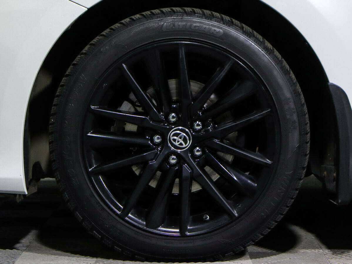 Toyota Camry 2021 года с пробегом. Фото: #21