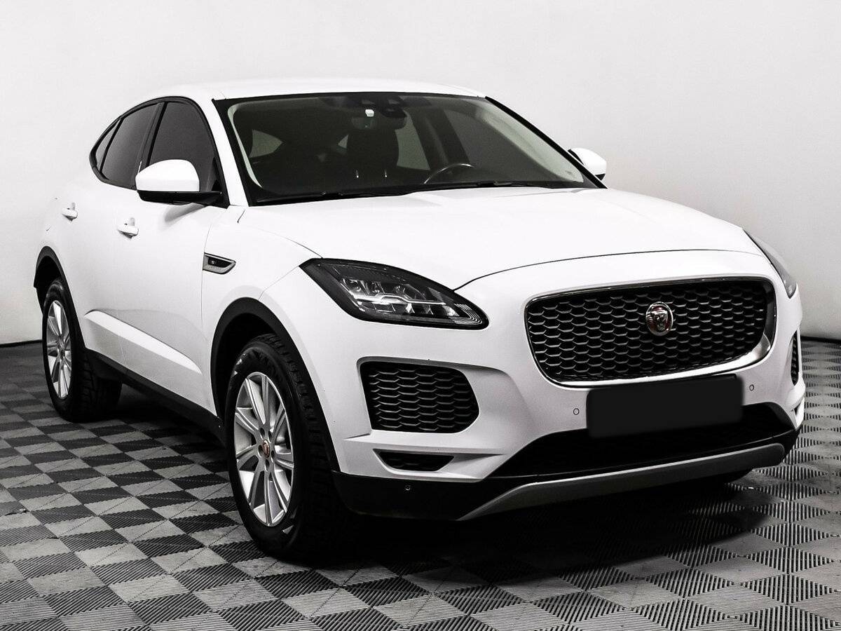 Jaguar E-Pace 2018 года с пробегом. Фото: #2