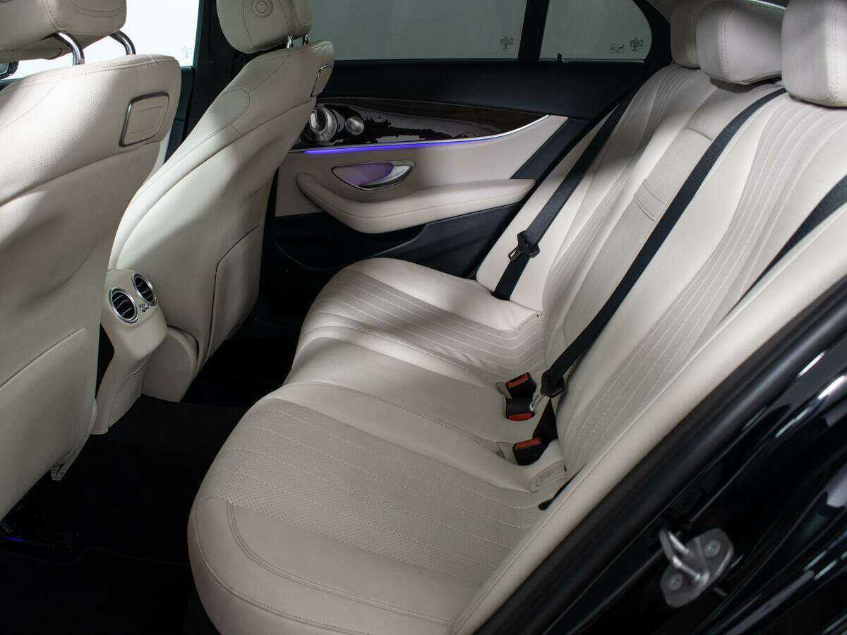 Mercedes-Benz E-Класс 2017 года с пробегом. Фото: #7
