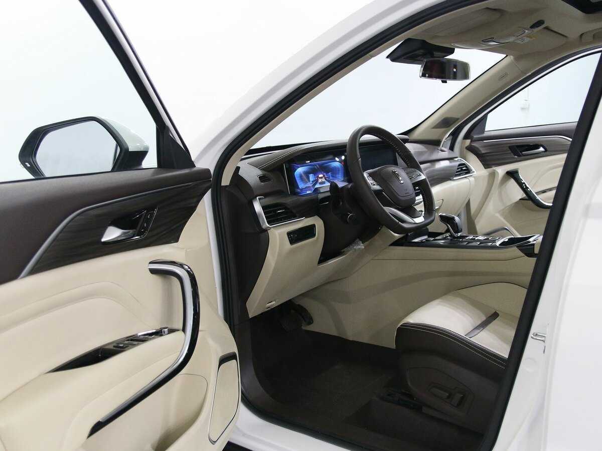 FAW Bestune T77 2023 года с пробегом. Фото: #4