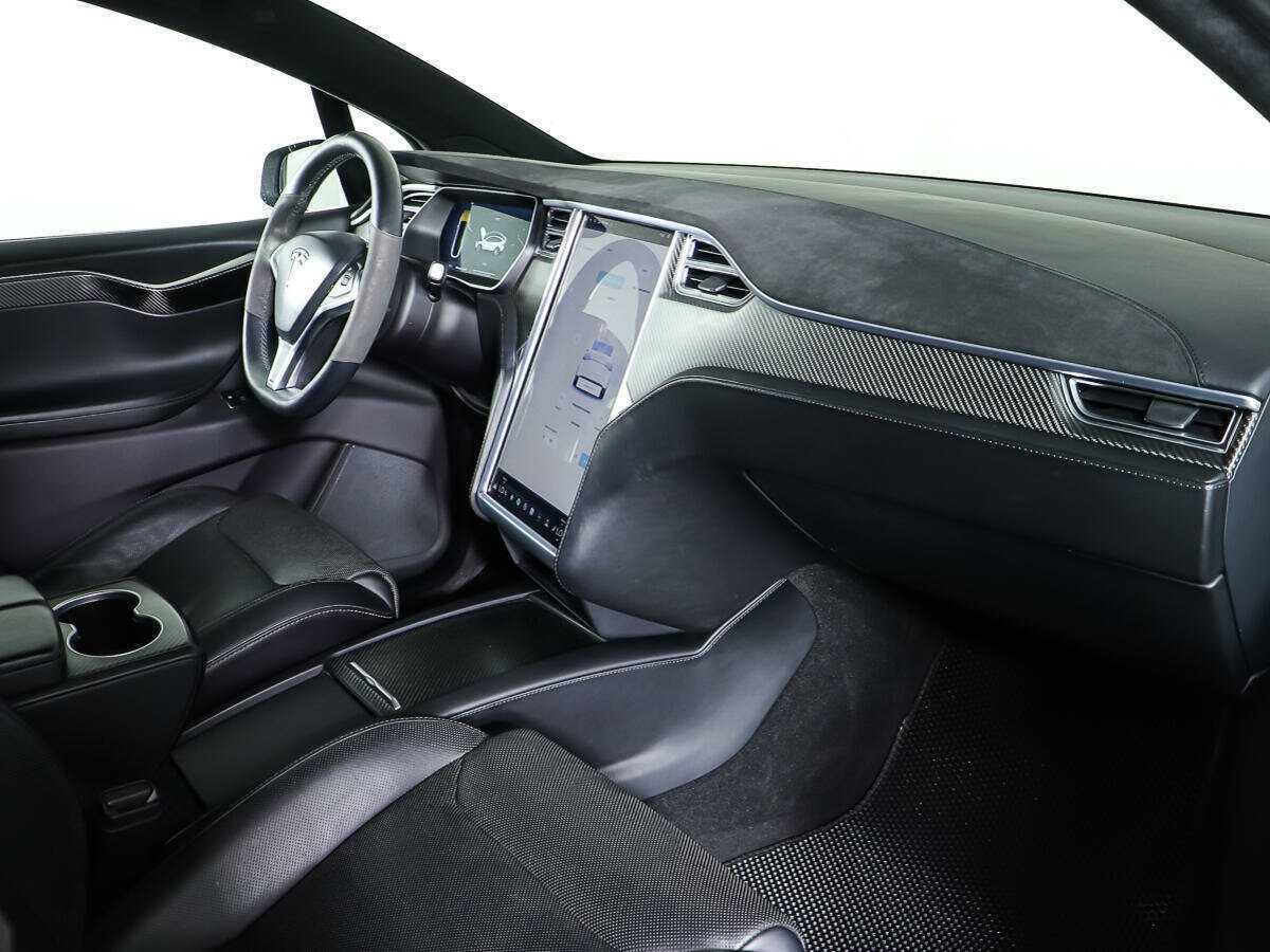 Tesla Model X 2016 года с пробегом. Фото: #7
