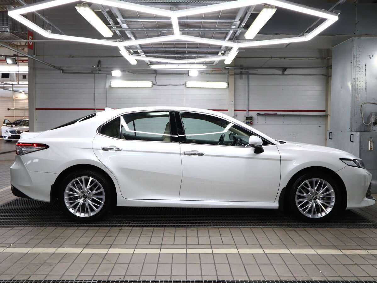 Toyota Camry 2021 года с пробегом. Фото: #12
