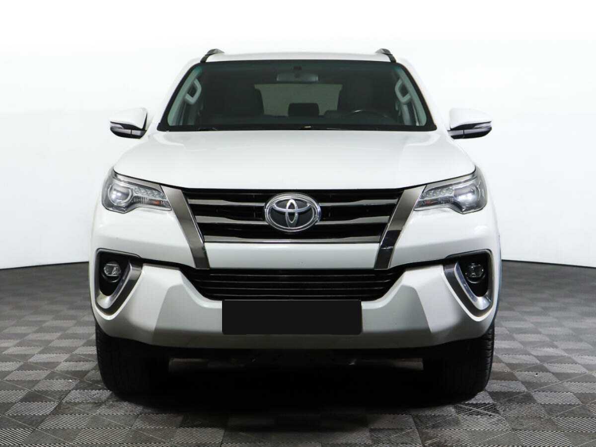 Toyota Fortuner 2017 года с пробегом. Посмотреть фото