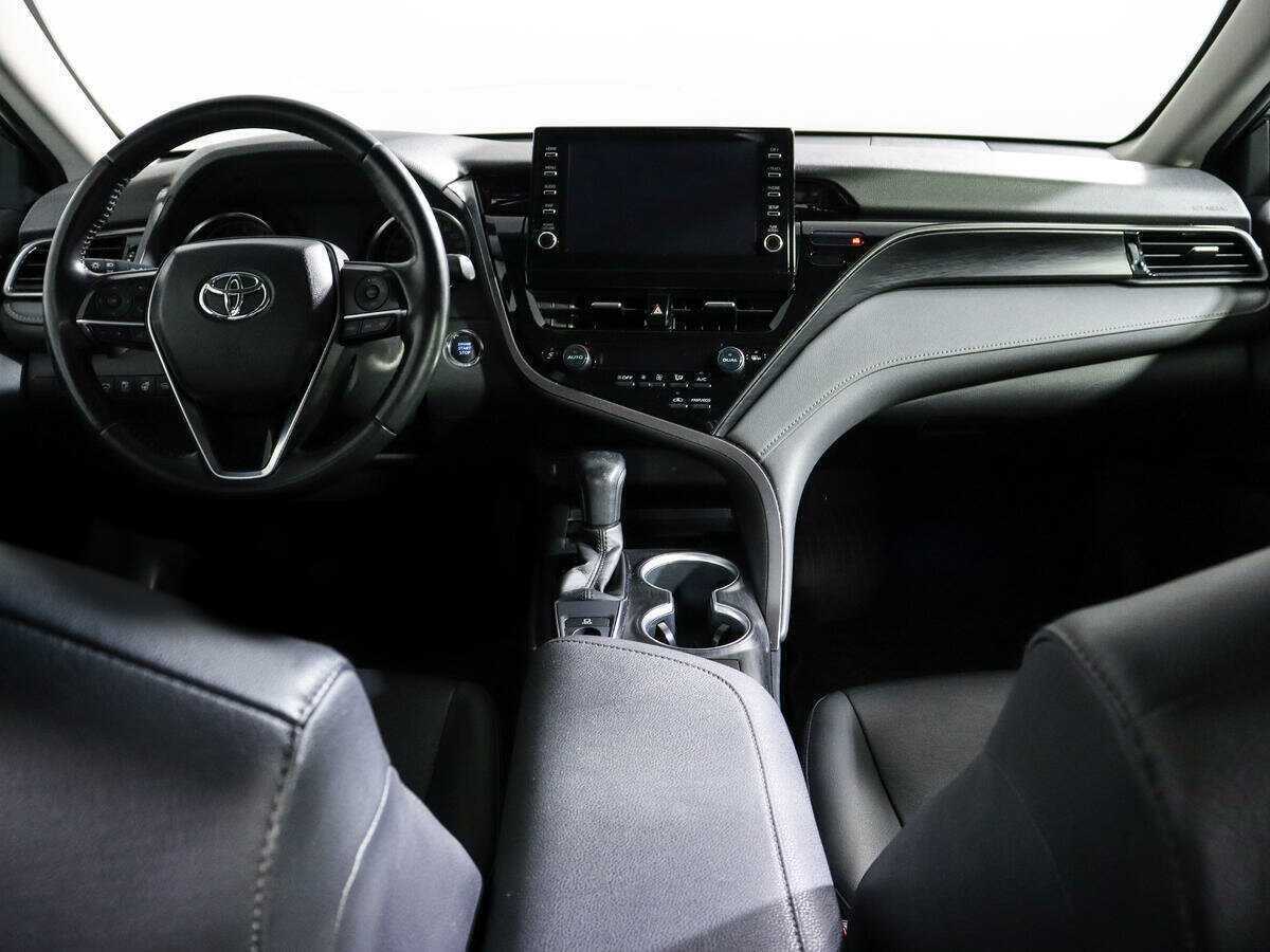 Toyota Camry 2021 года с пробегом. Фото: #9