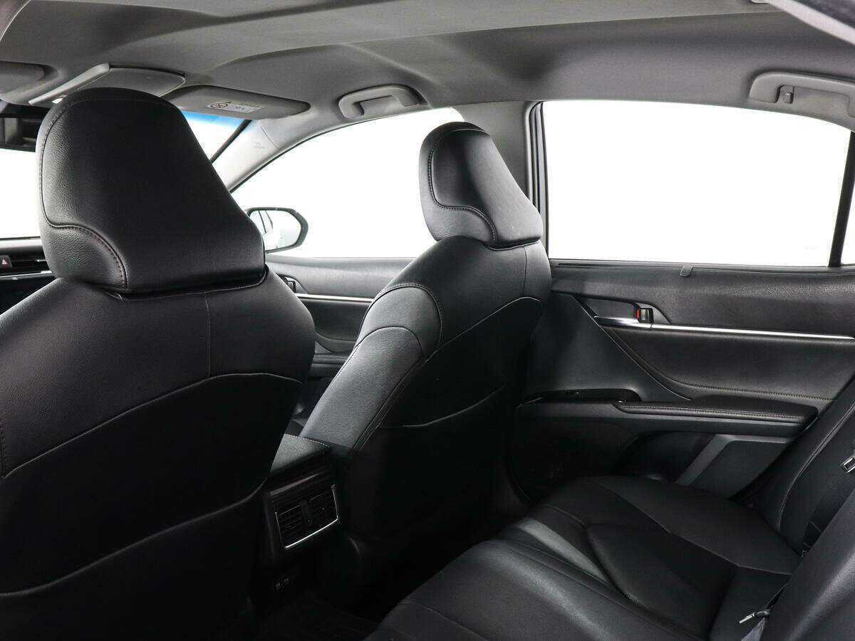 Toyota Camry 2021 года с пробегом. Фото: #10