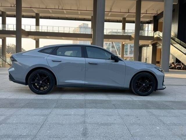 Changan UNI-V 2022 года с пробегом. Фото: #3