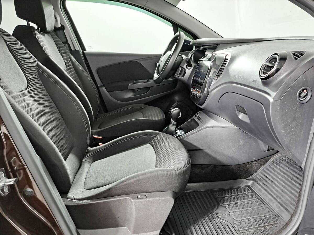 Renault Kaptur 2017 года с пробегом. Фото: #8