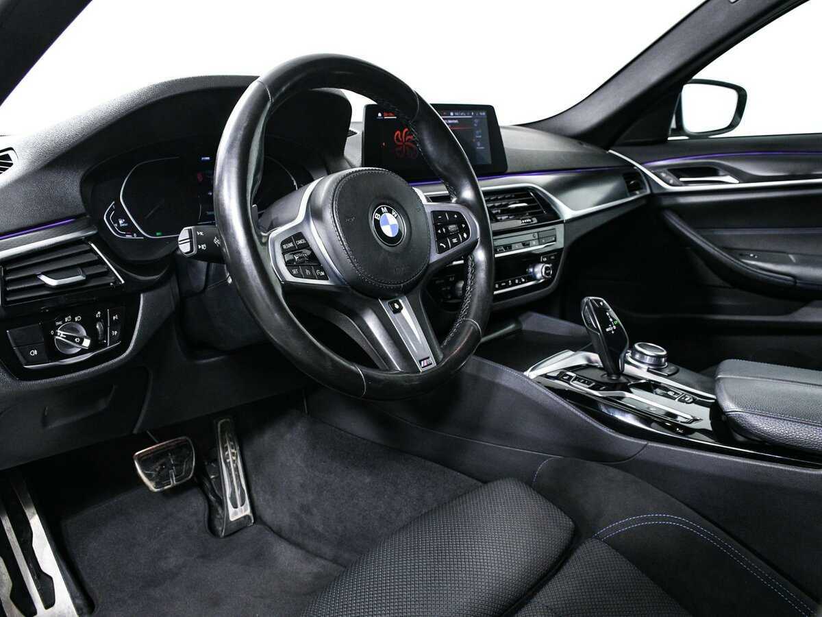 BMW 5 серии 2020 года с пробегом. Фото: #12