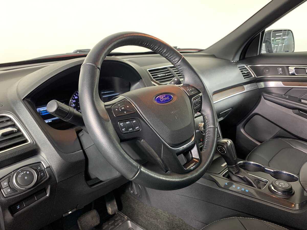 Ford Explorer 2018 года с пробегом. Фото: #11