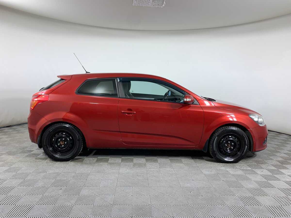 Kia Ceed 2011 года с пробегом. Фото: #3