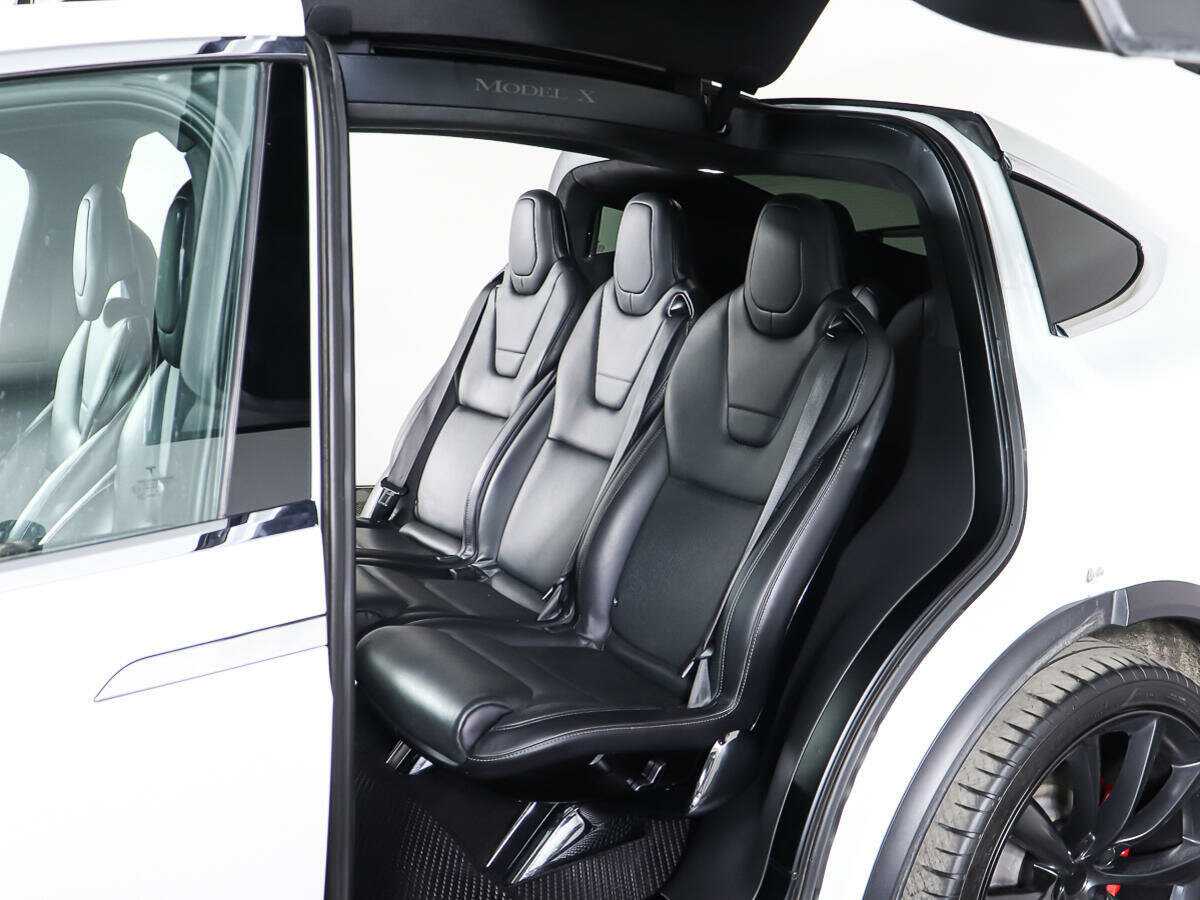 Tesla Model X 2016 года с пробегом. Фото: #16