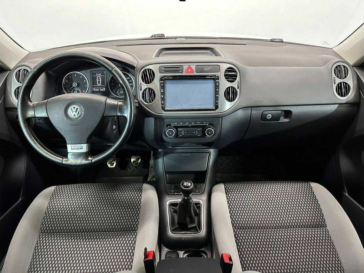 Volkswagen Tiguan 2010 года с пробегом. Фото: #8
