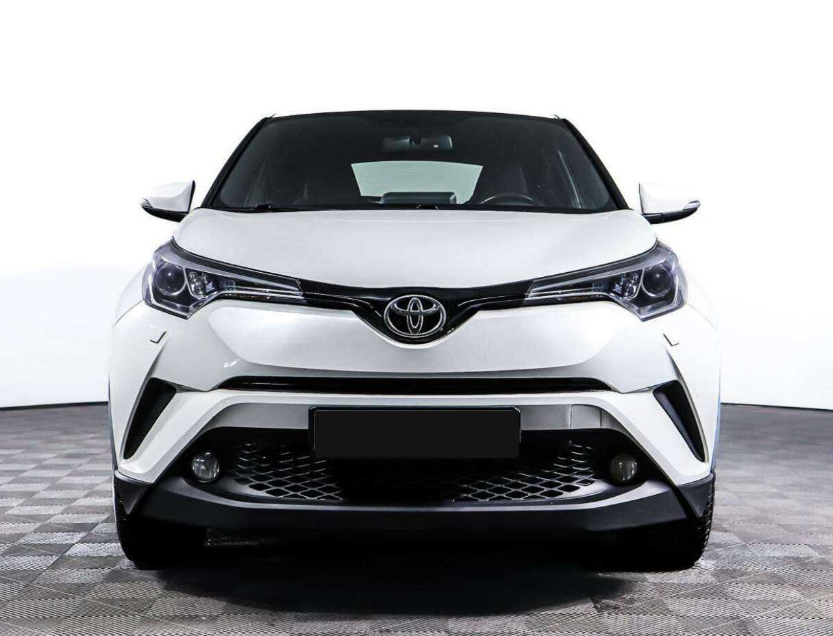 Toyota C-HR 2019 года с пробегом. Фото: #1