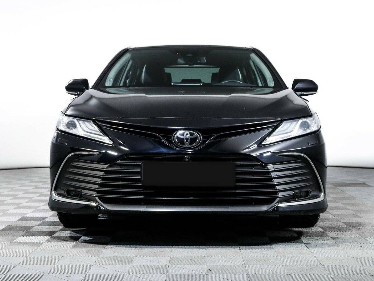 Toyota Camry 2021 года с пробегом. Фото: #1