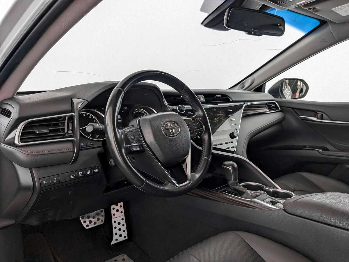 Toyota Camry 2021 года с пробегом. Фото: #12