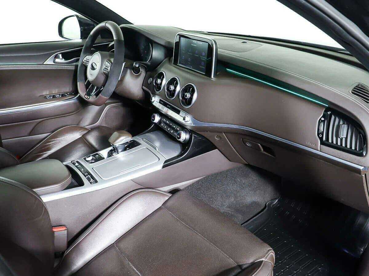 Kia Stinger 2018 года с пробегом. Фото: #8